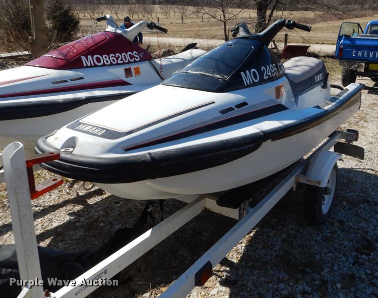 image for item GB9806 (2) Yamaha Waverunner III personal watercrafts