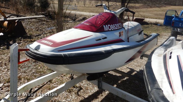 image for item GB9806 (2) Yamaha Waverunner III personal watercrafts