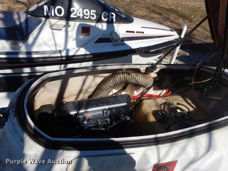 image for item GB9806 (2) Yamaha Waverunner III personal watercrafts