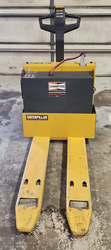 image for item GB9824 Caterpillar NPP pallet jack