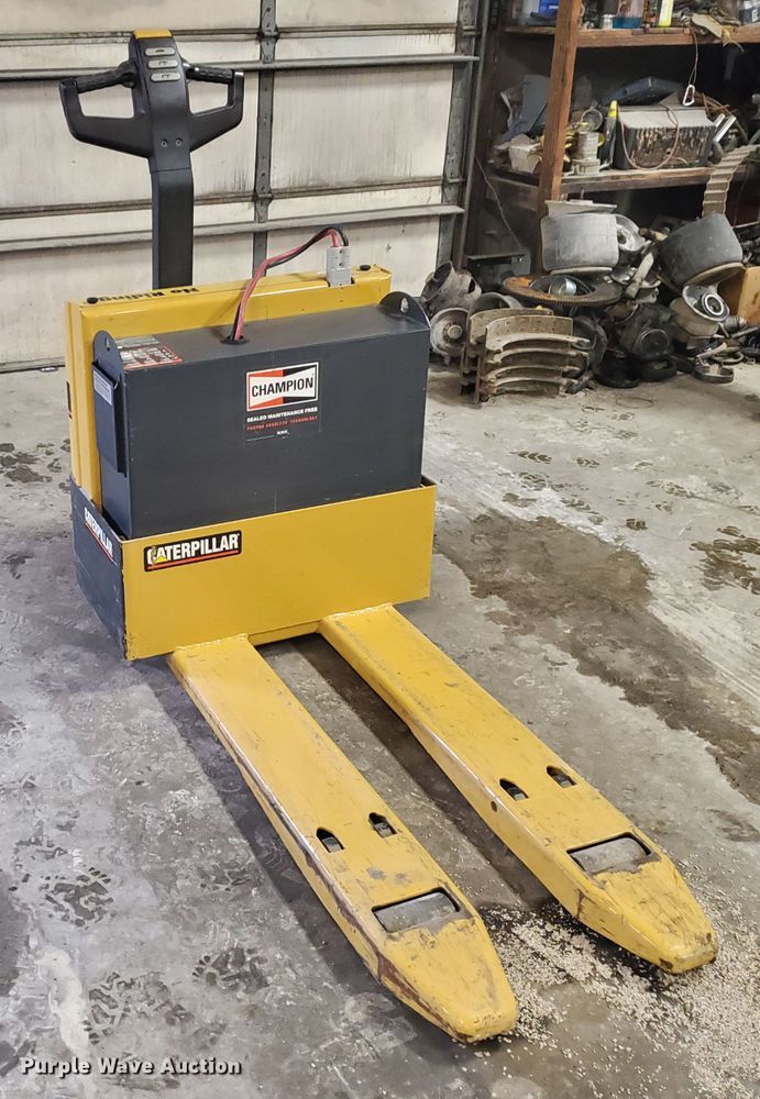 image for item GB9824 Caterpillar NPP pallet jack