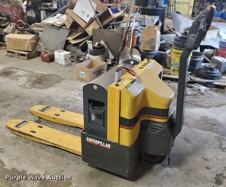 image for item GB9824 Caterpillar NPP pallet jack