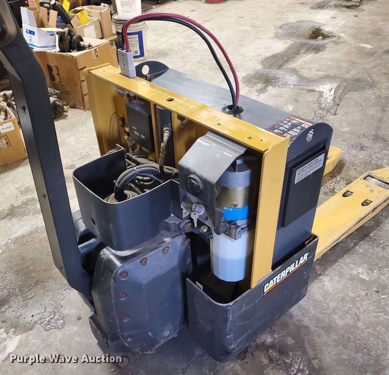 image for item GB9824 Caterpillar NPP pallet jack