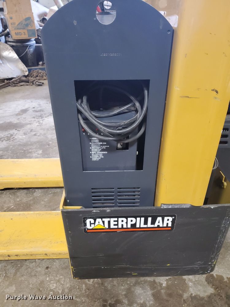 image for item GB9824 Caterpillar NPP pallet jack