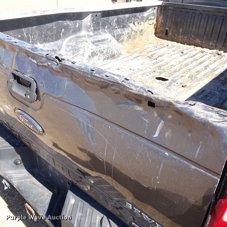 image for item GC9184 2015 Ford F250 Super Duty Crew Cab pickup truck