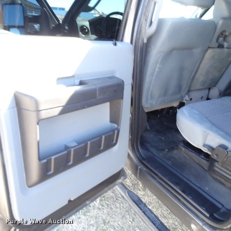 image for item GC9184 2015 Ford F250 Super Duty Crew Cab pickup truck