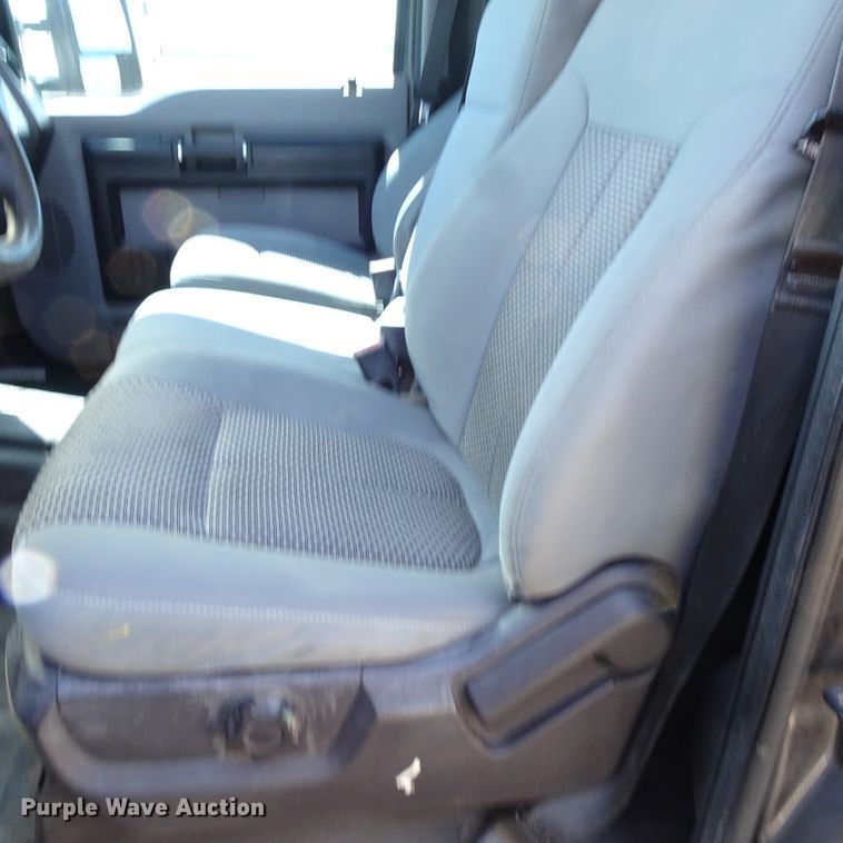 image for item GC9184 2015 Ford F250 Super Duty Crew Cab pickup truck