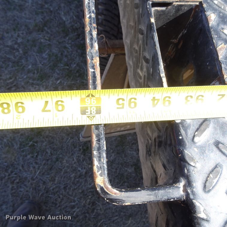 image for item GC9185 2017 Ford F350 Super Duty flatbed pickup truck