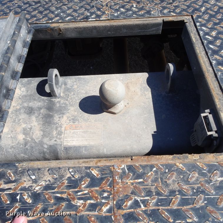 image for item GC9185 2017 Ford F350 Super Duty flatbed pickup truck