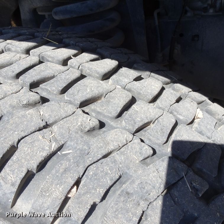 image for item GC9185 2017 Ford F350 Super Duty flatbed pickup truck