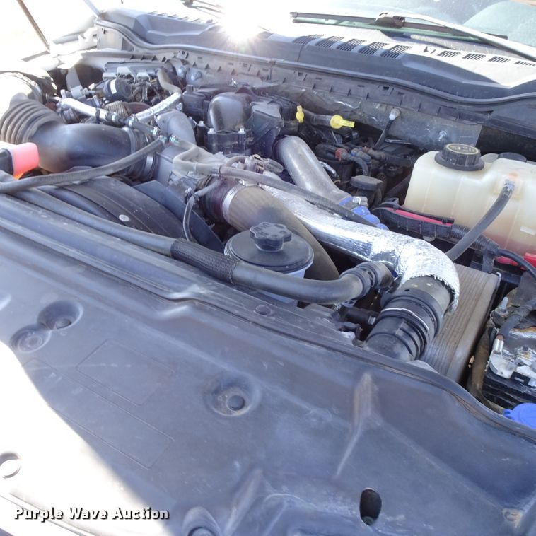 image for item GC9185 2017 Ford F350 Super Duty flatbed pickup truck