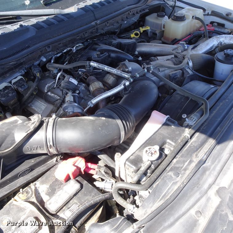 image for item GC9185 2017 Ford F350 Super Duty flatbed pickup truck