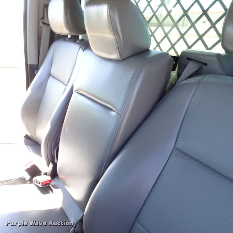 image for item GC9185 2017 Ford F350 Super Duty flatbed pickup truck