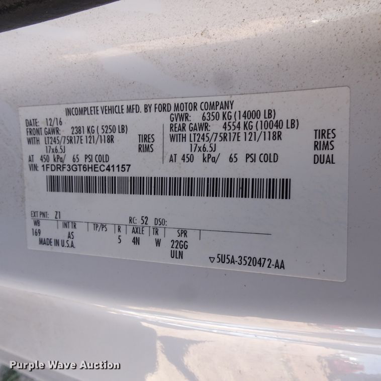 image for item GC9185 2017 Ford F350 Super Duty flatbed pickup truck