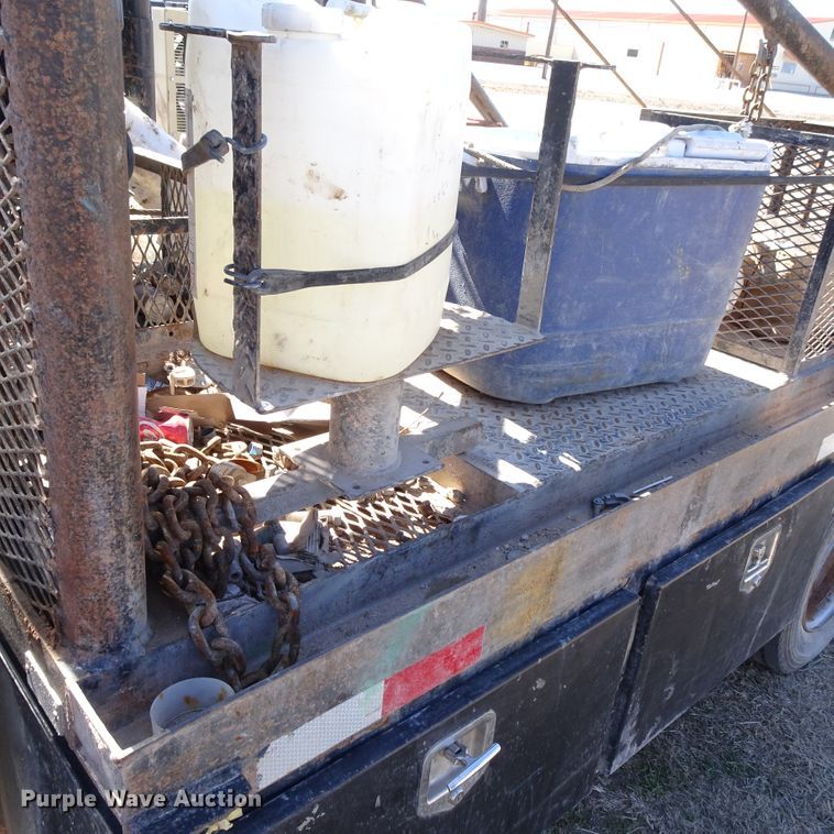 image for item GC9186 2015 Ford F450 Super Duty Crew Cab winch truck