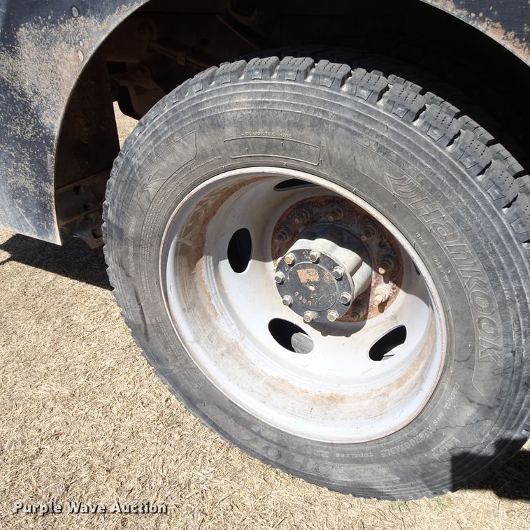 image for item GC9186 2015 Ford F450 Super Duty Crew Cab winch truck