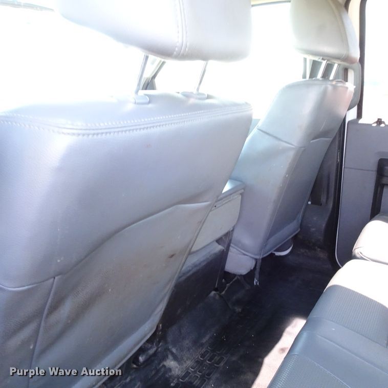 image for item GC9186 2015 Ford F450 Super Duty Crew Cab winch truck