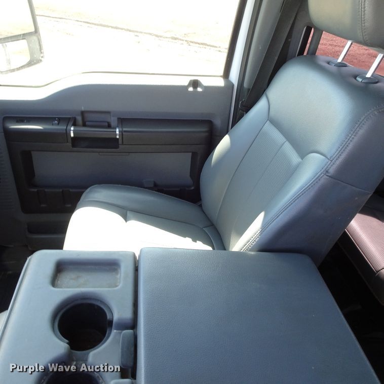 image for item GC9186 2015 Ford F450 Super Duty Crew Cab winch truck