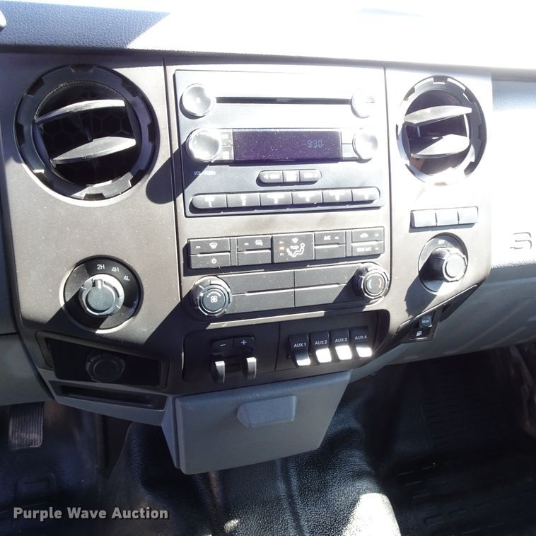 image for item GC9186 2015 Ford F450 Super Duty Crew Cab winch truck