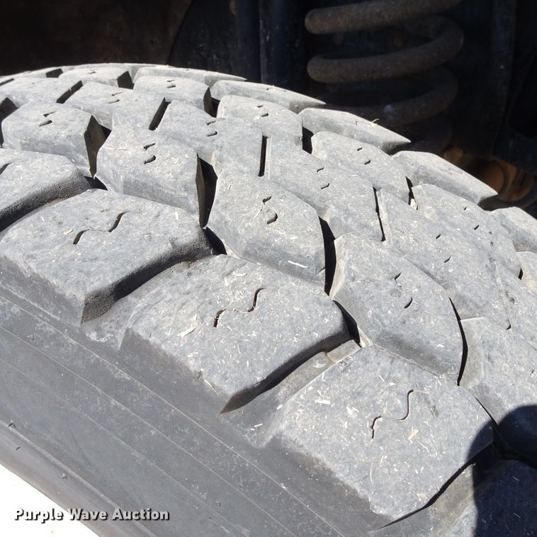 image for item GC9187 2010 Ford F450 Super Duty truck cab and chassis