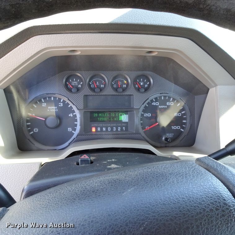 image for item GC9187 2010 Ford F450 Super Duty truck cab and chassis