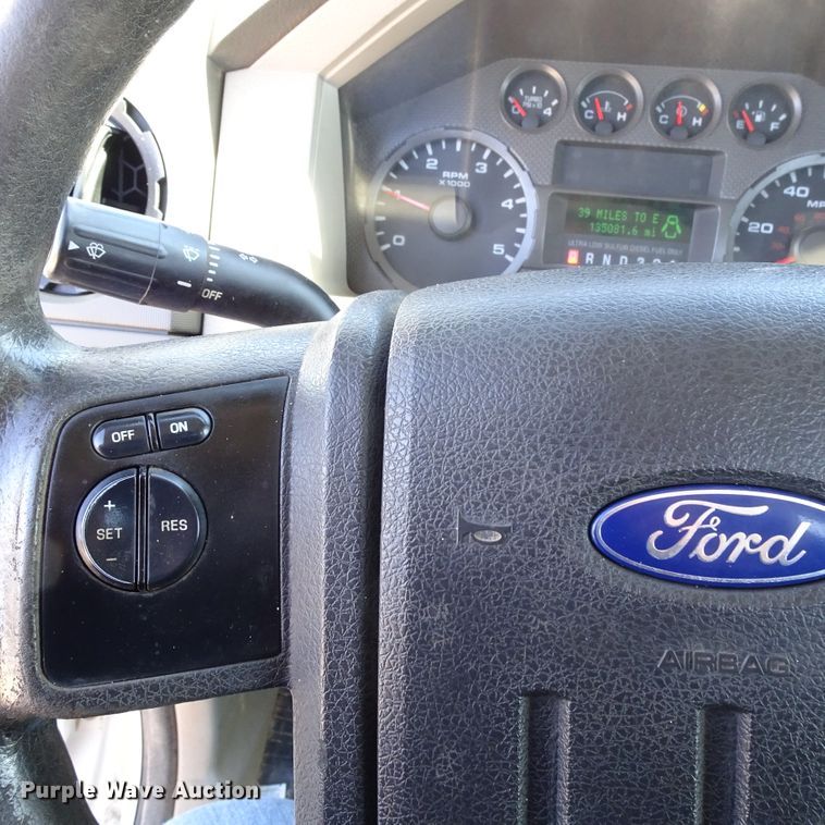 image for item GC9187 2010 Ford F450 Super Duty truck cab and chassis