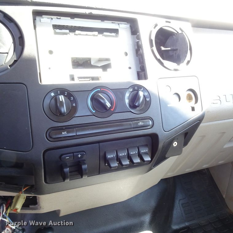 image for item GC9187 2010 Ford F450 Super Duty truck cab and chassis