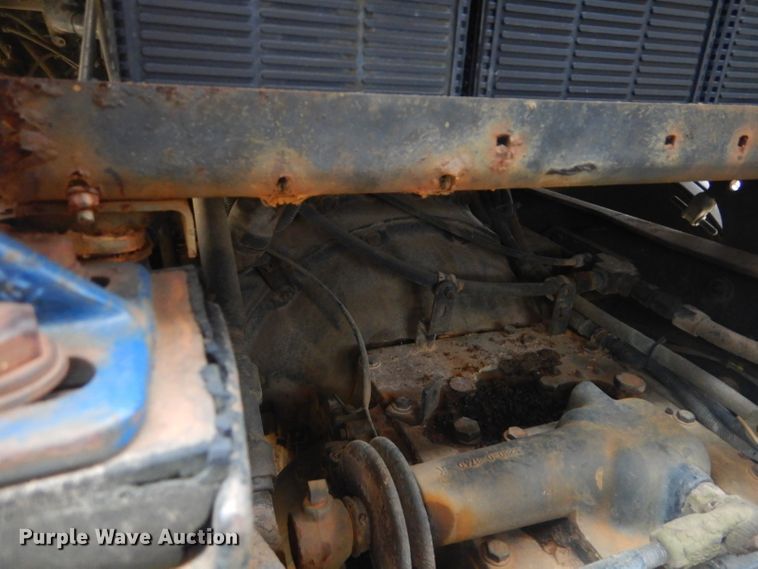 image for item GD9049 1993 Freightliner FLA flatbed truck