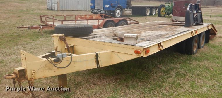 image for item GD9052 1988 Belshe T-9 equipment trailer