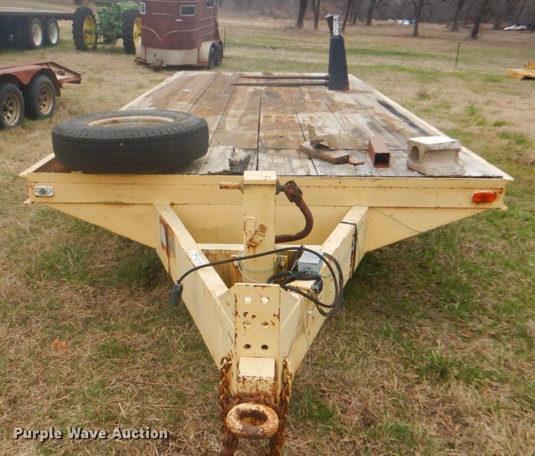 image for item GD9052 1988 Belshe T-9 equipment trailer