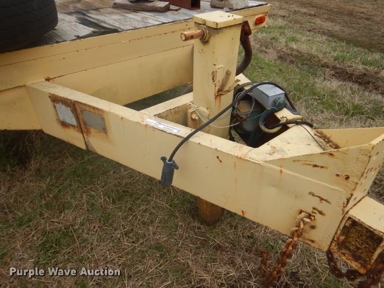 image for item GD9052 1988 Belshe T-9 equipment trailer