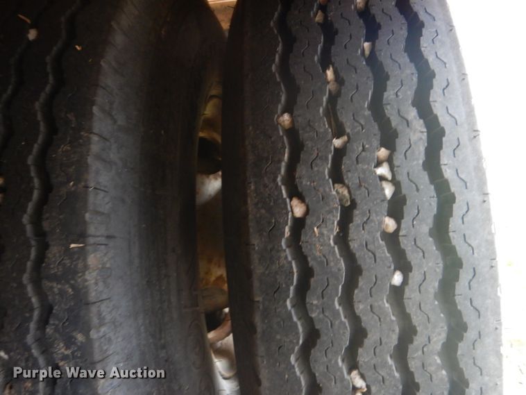 image for item GD9052 1988 Belshe T-9 equipment trailer