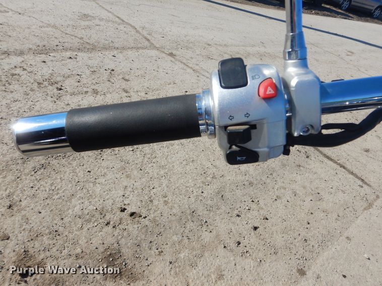 image for item GD9161 2008 Suzuki VL800 motorcycle