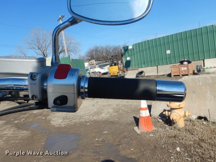 image for item GD9161 2008 Suzuki VL800 motorcycle