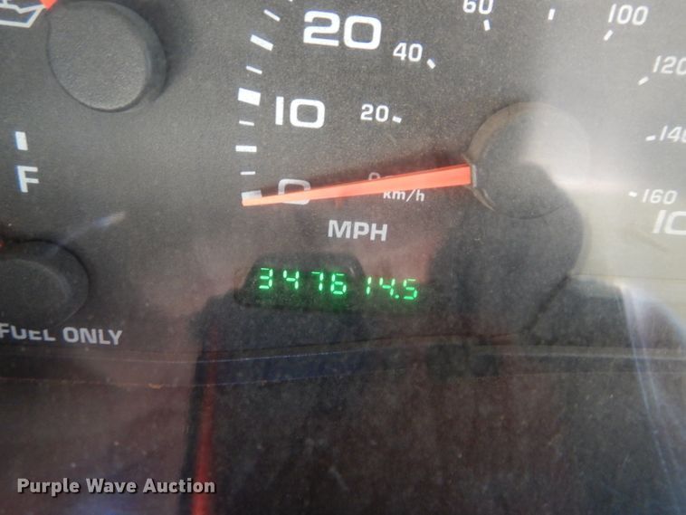 image for item GE9179 2003 Ford F350 Super Duty bale bed pickup truck