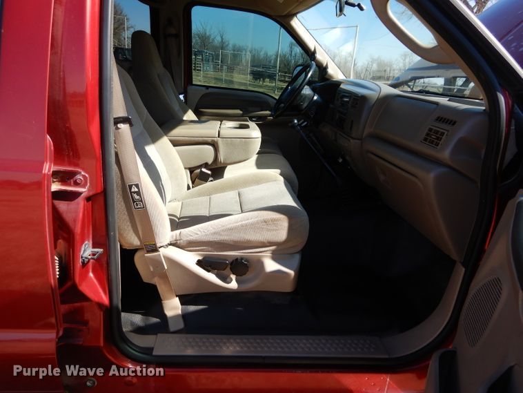 image for item GE9179 2003 Ford F350 Super Duty bale bed pickup truck