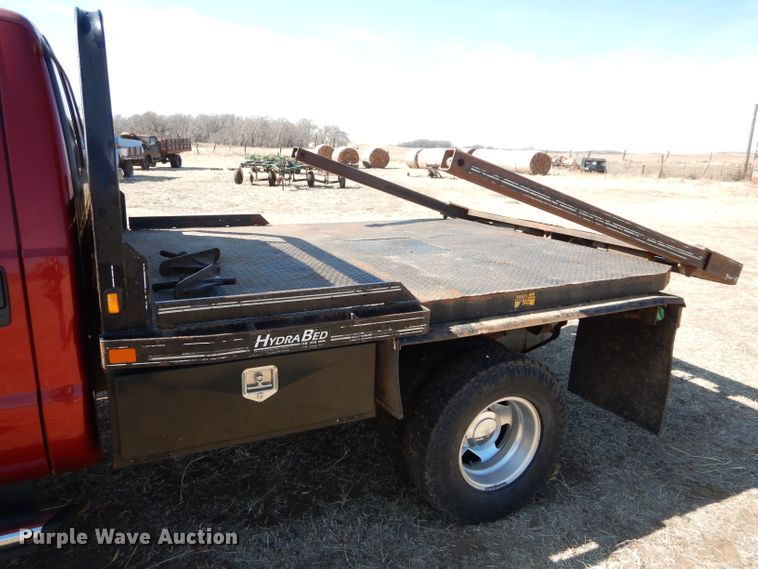 image for item GE9179 2003 Ford F350 Super Duty bale bed pickup truck