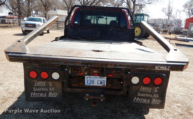 image for item GE9179 2003 Ford F350 Super Duty bale bed pickup truck