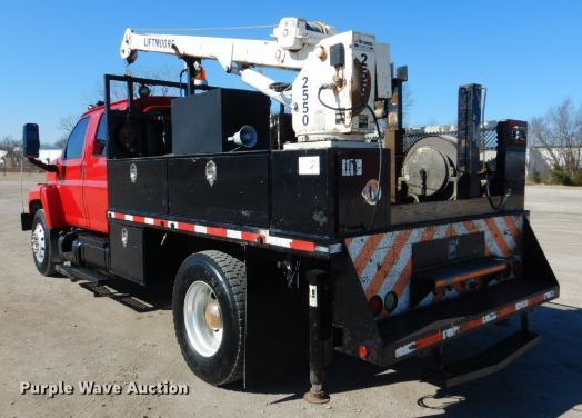 image for item GF9080 2004 Chevrolet C7500 Crew Cab utility truck