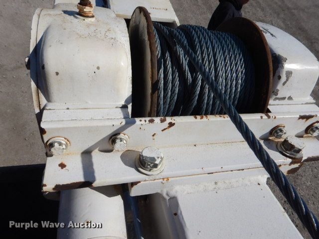 image for item GF9080 2004 Chevrolet C7500 Crew Cab utility truck