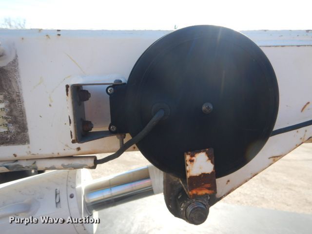 image for item GF9080 2004 Chevrolet C7500 Crew Cab utility truck