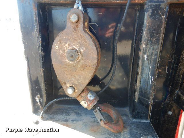 image for item GF9080 2004 Chevrolet C7500 Crew Cab utility truck