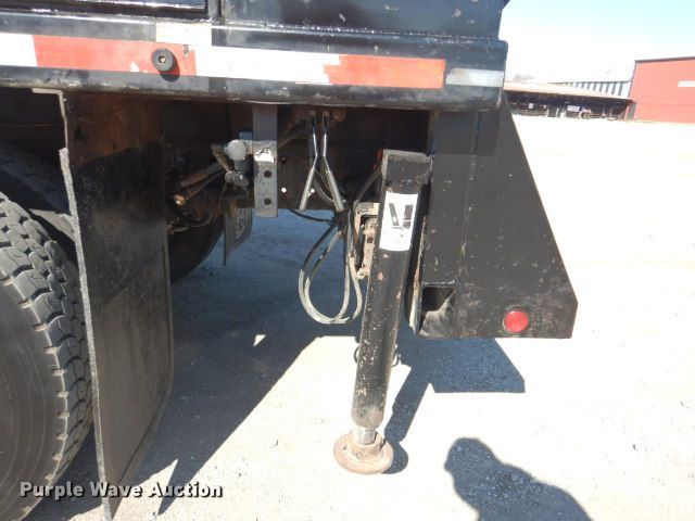 image for item GF9080 2004 Chevrolet C7500 Crew Cab utility truck