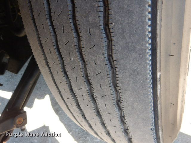 image for item GF9080 2004 Chevrolet C7500 Crew Cab utility truck