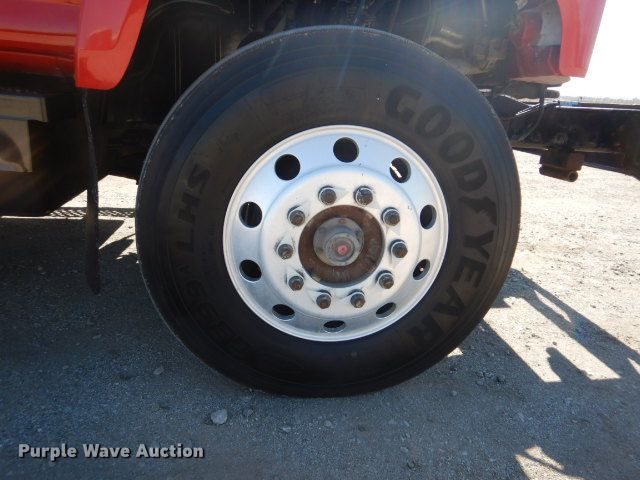 image for item GF9080 2004 Chevrolet C7500 Crew Cab utility truck