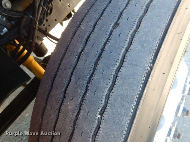 image for item GF9080 2004 Chevrolet C7500 Crew Cab utility truck