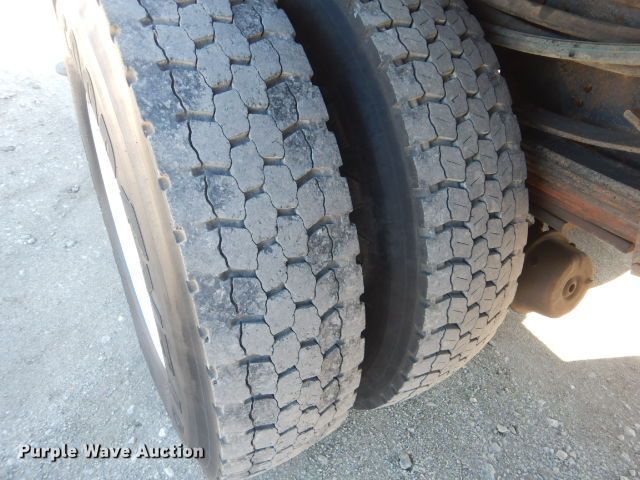 image for item GF9080 2004 Chevrolet C7500 Crew Cab utility truck