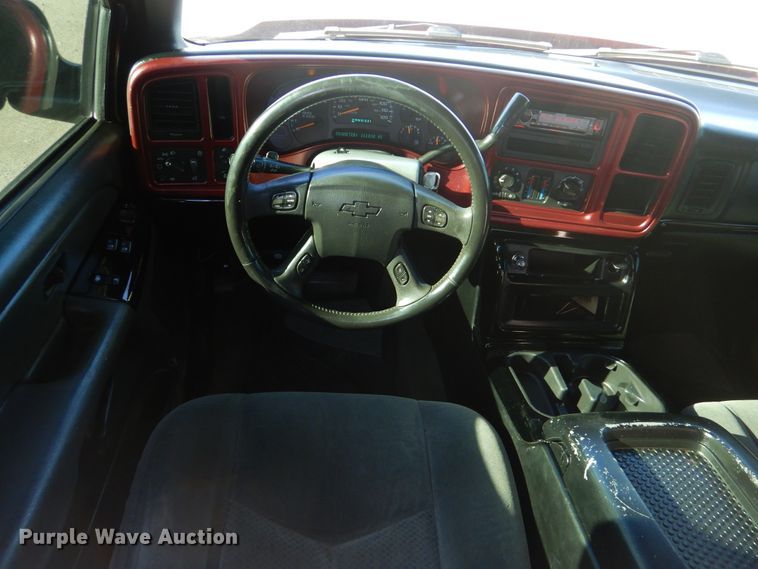 image for item GF9095 2004 Chevrolet Silverado 1500 Ext. Cab pickup truck