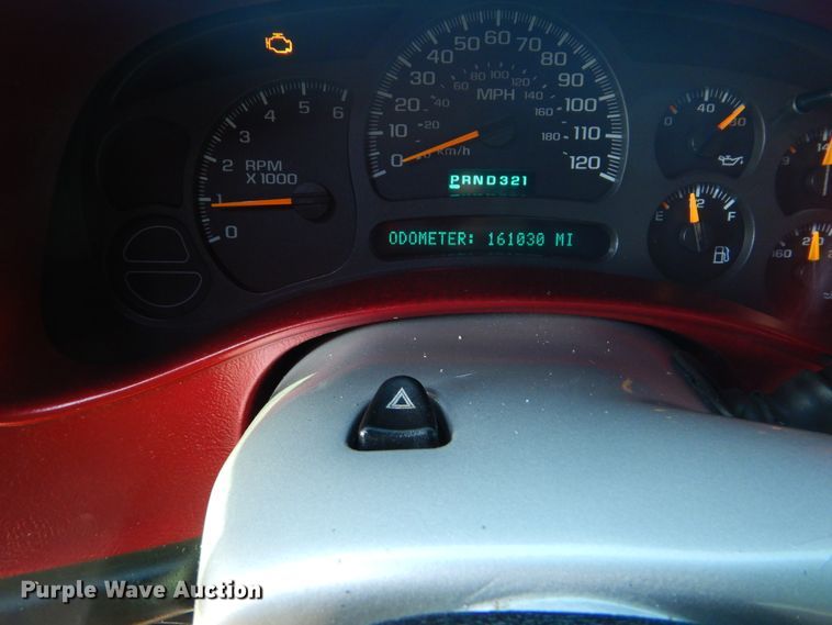 image for item GF9095 2004 Chevrolet Silverado 1500 Ext. Cab pickup truck