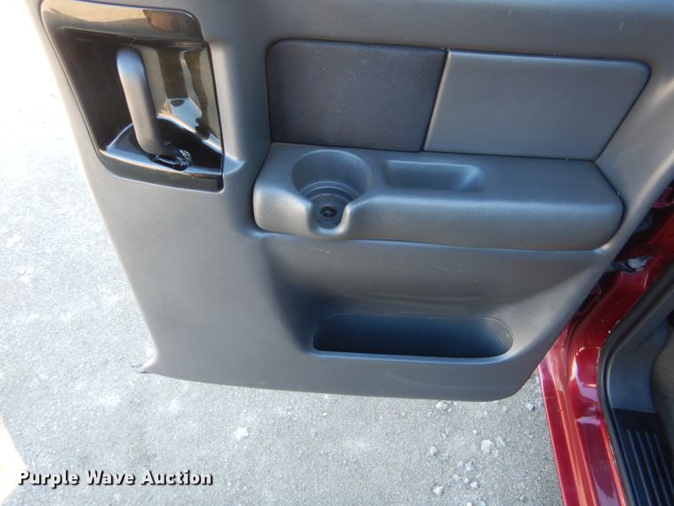 image for item GF9095 2004 Chevrolet Silverado 1500 Ext. Cab pickup truck